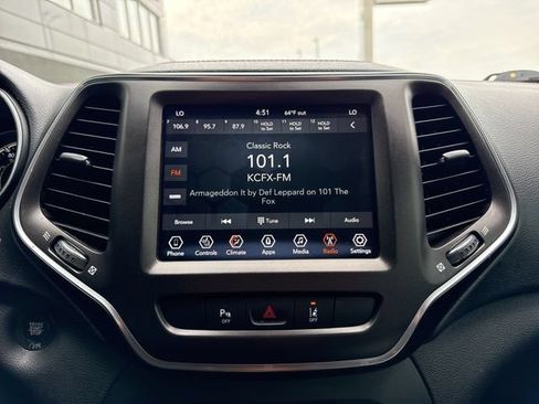 Used 2021 Jeep Cherokee Trailhawk AWD/4WD image 15