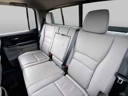 Used 2023 Honda Ridgeline RTL-E image 20