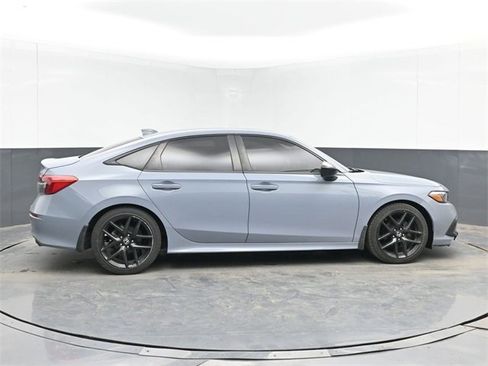Used 2022 Honda Civic Sport image 9