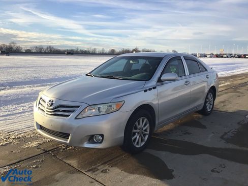 Used 2010 Toyota Camry image 7