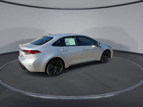 Used 2026 Toyota Corolla SE image 8