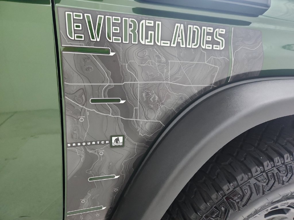 Used 2024 Ford Bronco Everglades AWD/4WD image 39