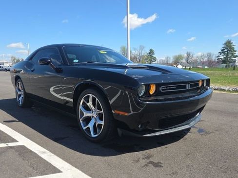 Used 2016 Dodge Challenger SXT Plus image 1