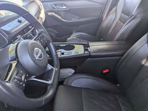 Certified 2024 Nissan Rogue Platinum w/ Platinum Premium Package image 19