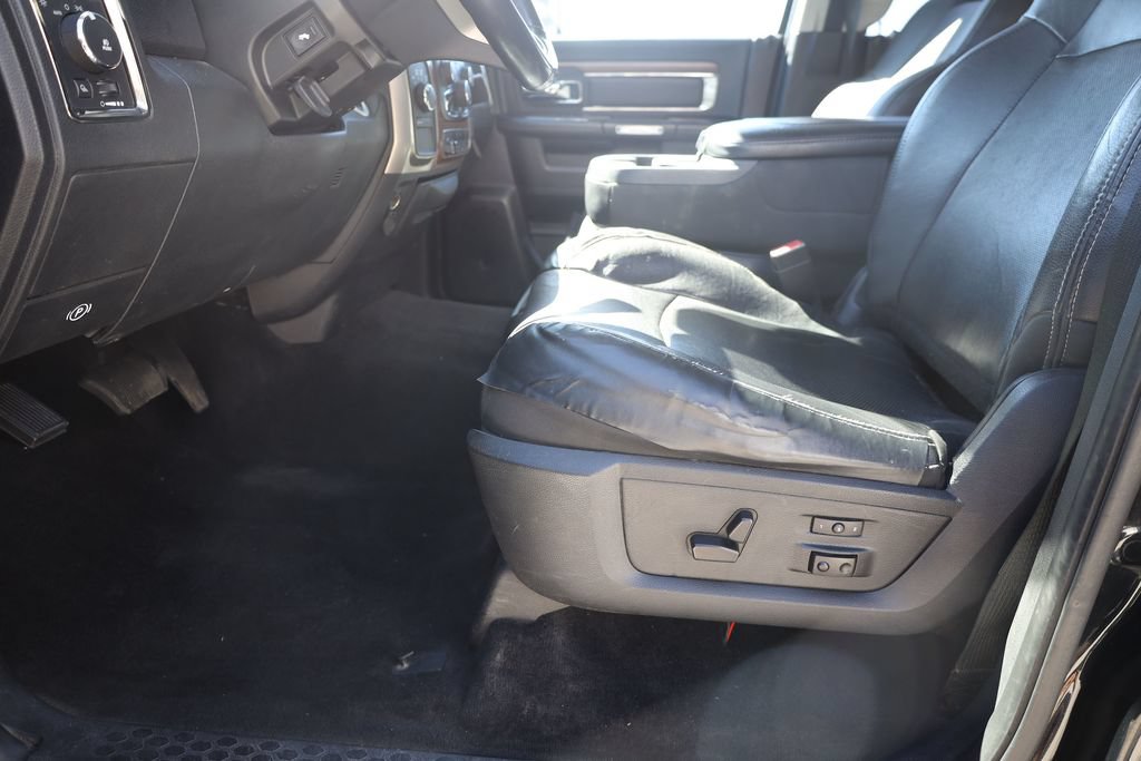 Used 2013 RAM 1500 Laramie w/ Convenience Group AWD/4WD image 11