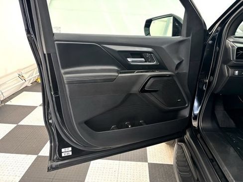 Used 2026 Chevrolet Silverado EV LT AWD/4WD image 16