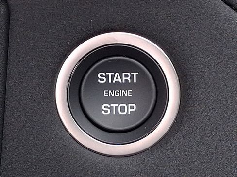 New 2026 Land Rover Range Rover Velar Dynamic SE image 14