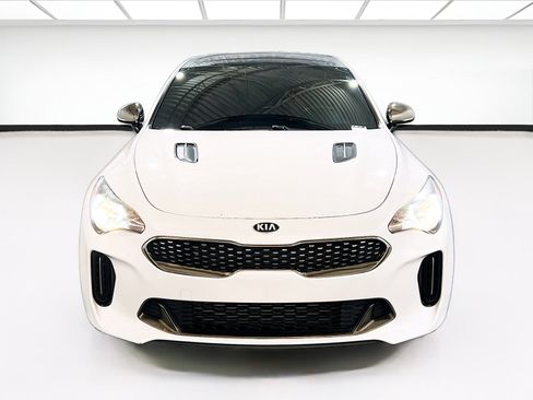 Used 2020 Kia Stinger GT-Line w/ Sun & Sound Package RWD image 2