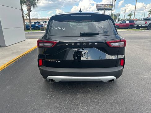 Used 2025 Ford Escape Active FWD image 5