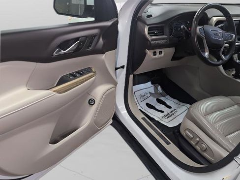 Used 2018 GMC Acadia Denali image 7