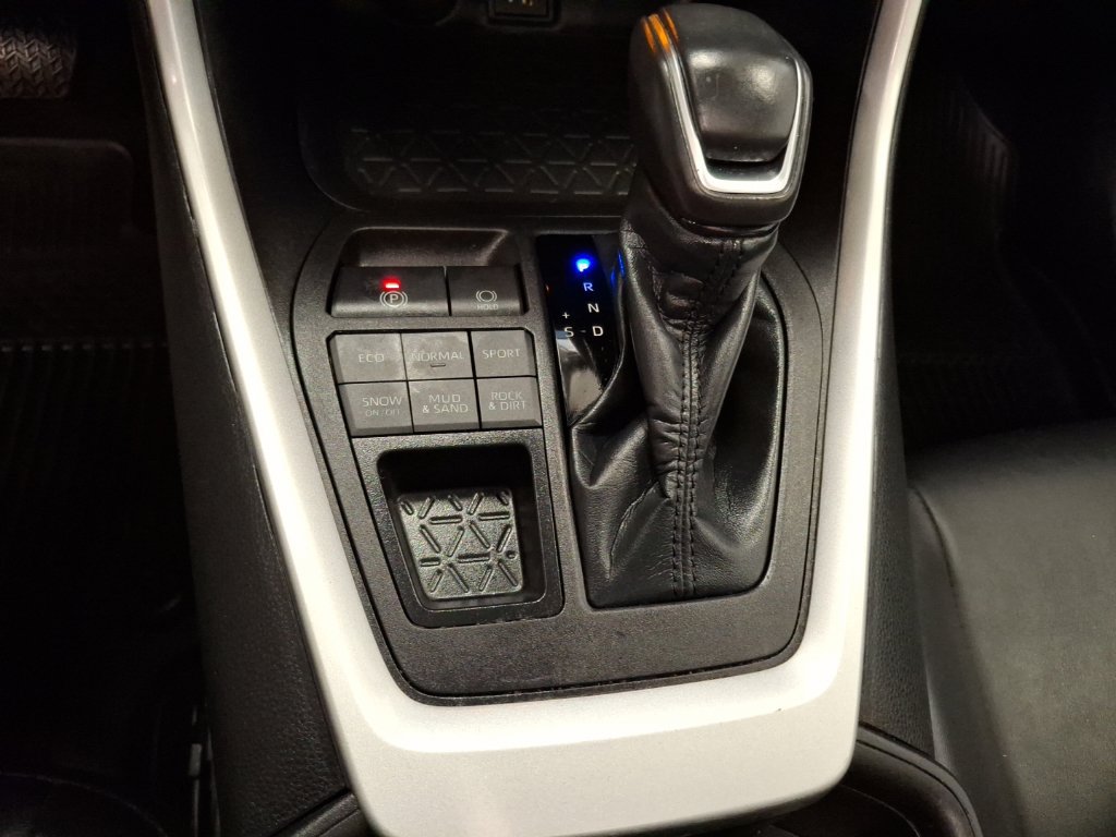 Used 2024 Toyota RAV4 XLE Premium w/ Weather Package AWD/4WD image 27