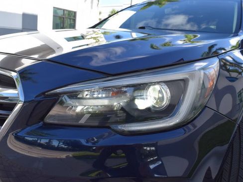 Used 2018 Subaru Outback 3.6R Touring AWD/4WD image 36