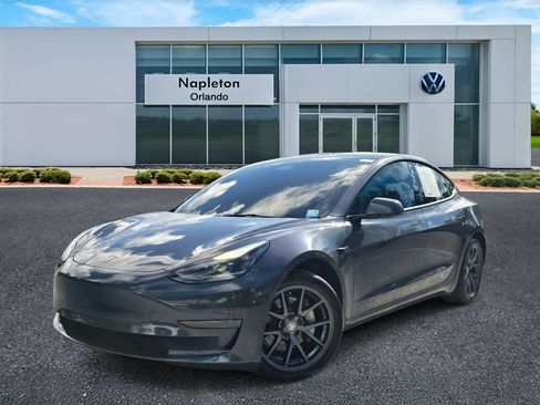 Used 2022 Tesla Model 3 Standard Range RWD image 34