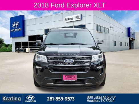 Used 2018 Ford Explorer XLT w/ Equipment Group 202A FWD image 2