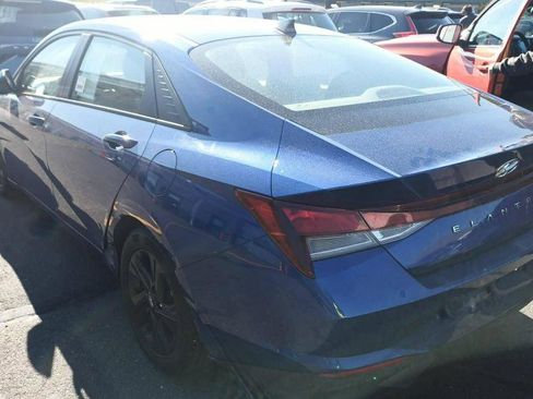 Used 2023 Hyundai Elantra SEL FWD image 2