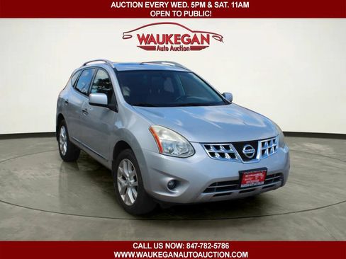 Used 2011 Nissan Rogue SV w/ SL Pkg FWD image 3