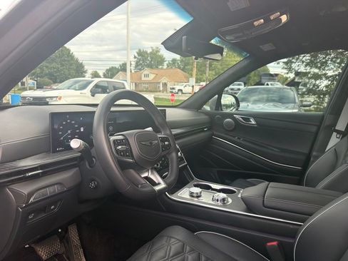 Used 2025 Genesis GV80 3.5T AWD/4WD image 10