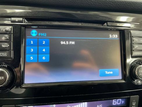 Used 2016 Nissan Rogue SV w/ SV Premium Package AWD/4WD image 14