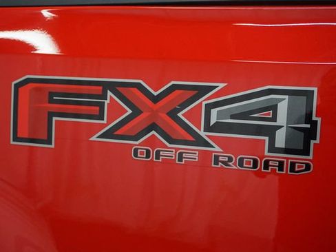 Used 2020 Ford F350 Lariat w/ Chrome Package AWD/4WD image 7