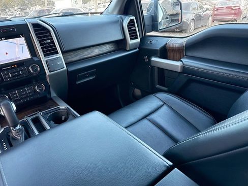 Used 2019 Ford F150 Lariat w/ Trailer Tow Package image 26