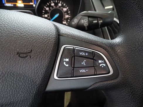 Used 2018 Ford Focus SEL image 7