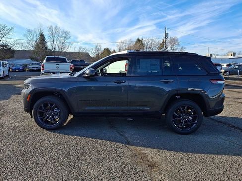 New 2025 Jeep Grand Cherokee Limited AWD/4WD image 5