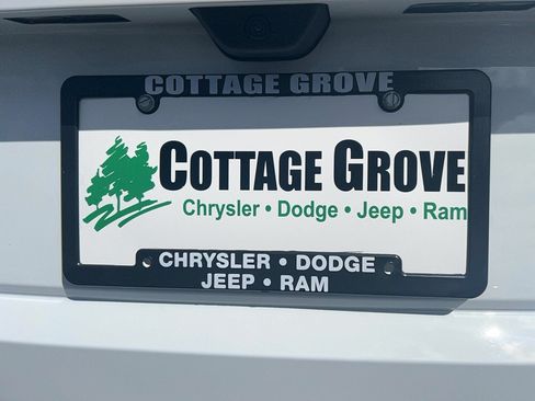 Used 2026 Jeep Cherokee Laredo AWD/4WD image 10