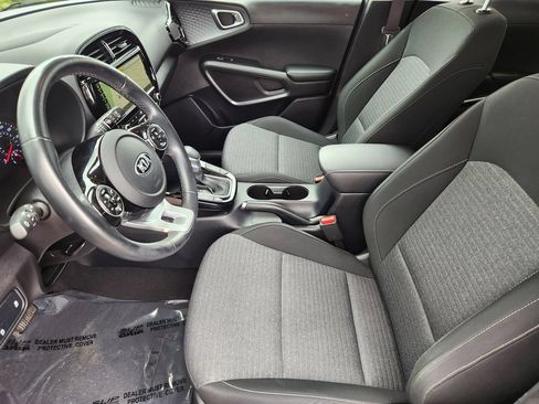 Used 2020 Kia Soul EX FWD image 8