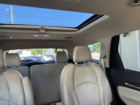 Used 2018 Buick Enclave Premium FWD image 13
