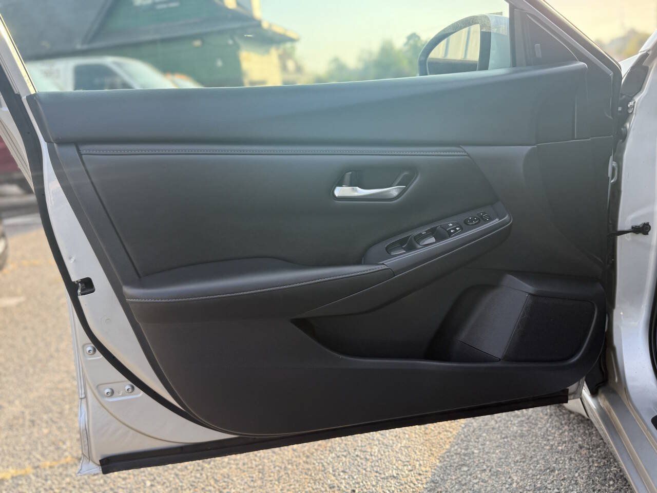 Used 2020 Nissan Sentra SV FWD image 9