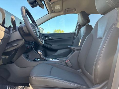 Used 2025 Buick Encore GX Preferred AWD/4WD image 27
