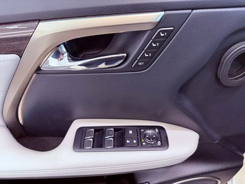 Certified 2019 Lexus RX 350L FWD image 23