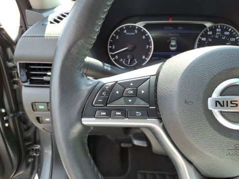 Used 2021 Nissan Sentra SV FWD image 9