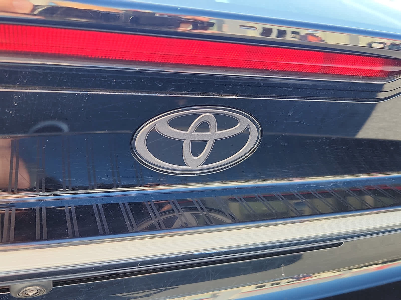 Used 2026 Toyota Prius Plug-In Hybrid FWD image 32
