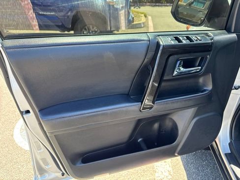Used 2021 Toyota 4Runner TRD Off-Road Premium w/ Moonroof Package AWD/4WD image 6