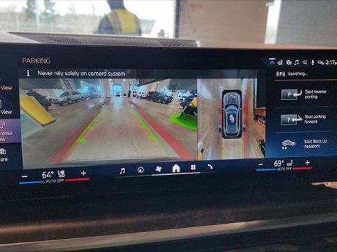 Used 2025 BMW X5 sDrive40i w/ Climate Comfort Package image 24