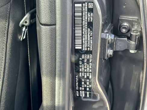 Used 2021 Jeep Renegade Latitude w/ Sun & Sound Group image 27