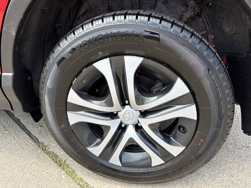 Used 2017 Toyota RAV4 LE w/ All Weather Liner Package FWD image 15