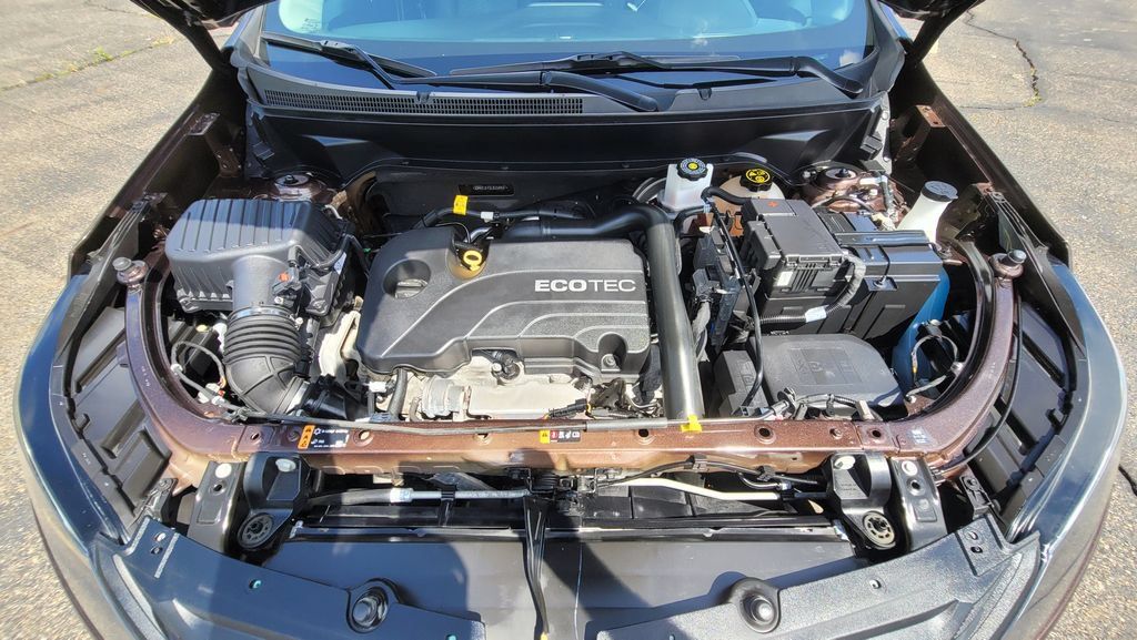 Used 2020 Chevrolet Equinox LT w/ Driver Convenience Package FWD image 17