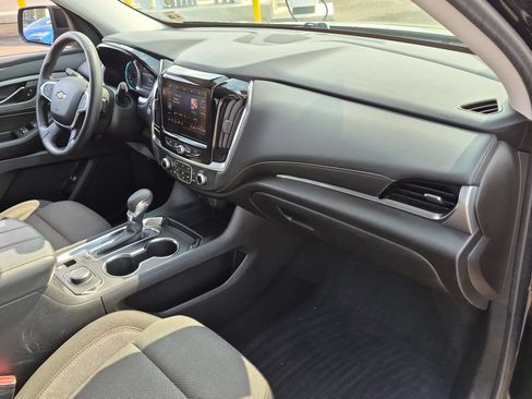 Certified 2021 Chevrolet Traverse LT FWD image 27