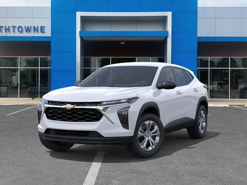 New 2026 Chevrolet Trax LS w/ Driver Confidence Package FWD image 6