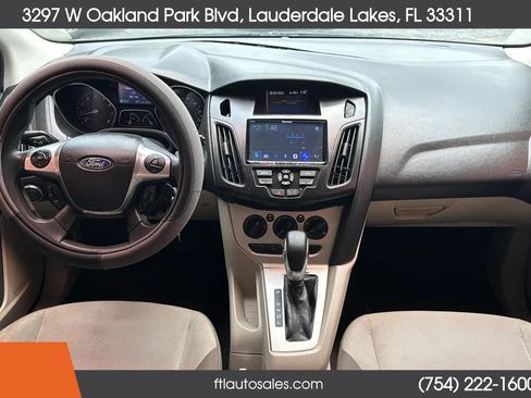 Used 2012 Ford Focus SE image 2