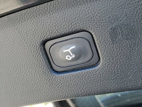 Used 2022 Ford Edge SEL w/ Convenience Package AWD/4WD image 11