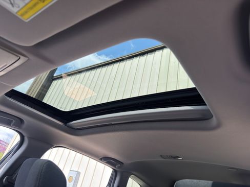 Used 2018 Honda CR-V EX image 11