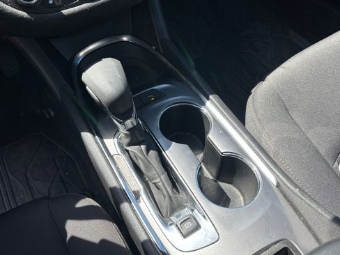 Used 2025 Chevrolet Malibu LT FWD image 12