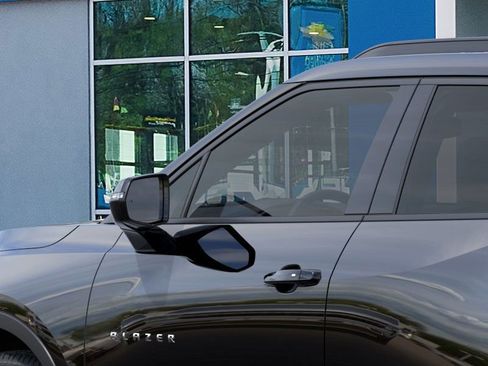 New 2026 Chevrolet Blazer LT image 12