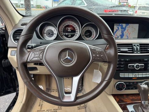 Used 2013 Mercedes-Benz C 250 Sedan image 32