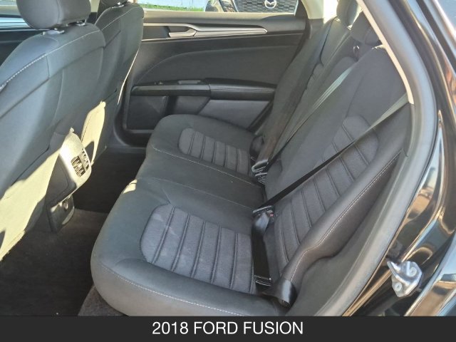 Used 2018 Ford Fusion SE w/ Fusion SE Technology Package FWD image 20