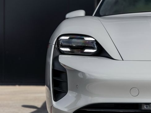 Certified 2023 Porsche Taycan GTS image 19