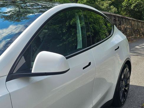 Used 2023 Tesla Model Y Performance AWD/4WD image 22